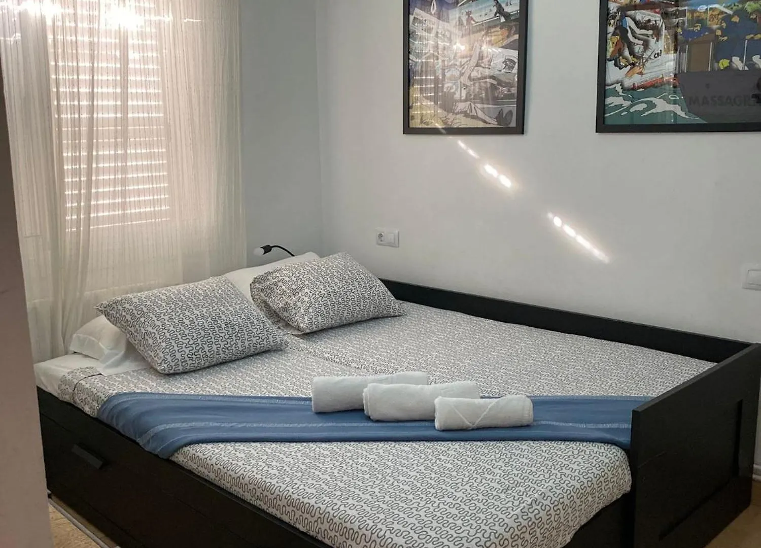 Villa Les Moreres De Sitges, Mediterranean-Style Family Escape 시체스